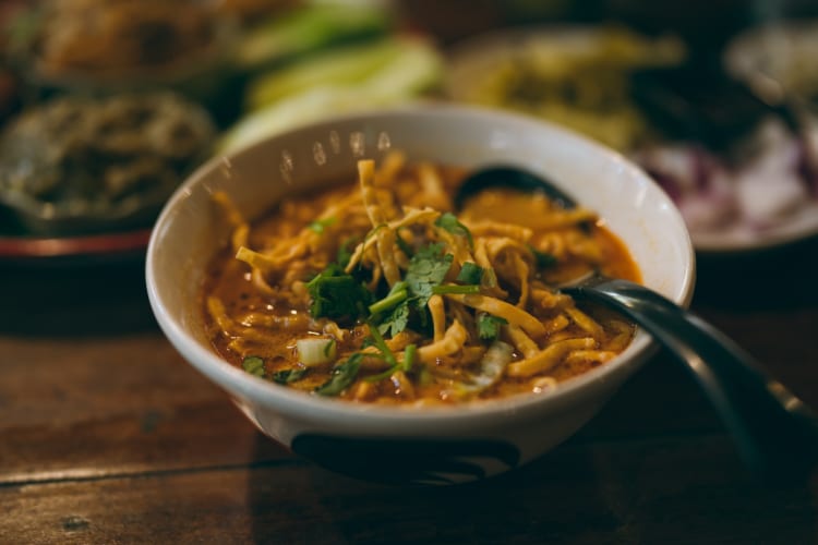 Khao Soi món mì đặc sản không thể bỏ qua khi du lịch Chiang Mai - Chiang Rai