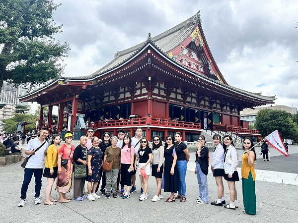 Ảnh Khách hàng tham gia tour du lịch Nhật Bản tại Lửa Việt Tours