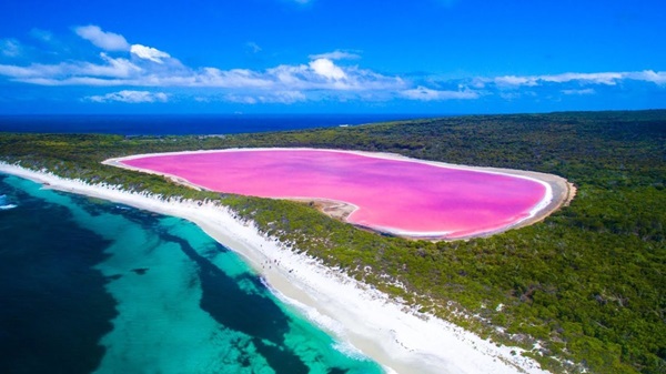 Hồ nước Hillier có màu sắc đặc biệt tại Úc