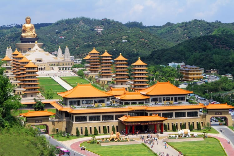  Đền Fo Guang Shan - Ngôi đền Phật giáo lớn nhất thế giới tại Đài Loan.