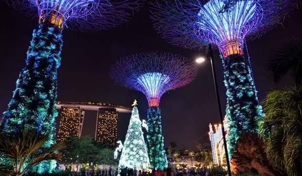 Bầu không khí Giáng sinh vừa cổ điển vừa hiện đại tại Singapore