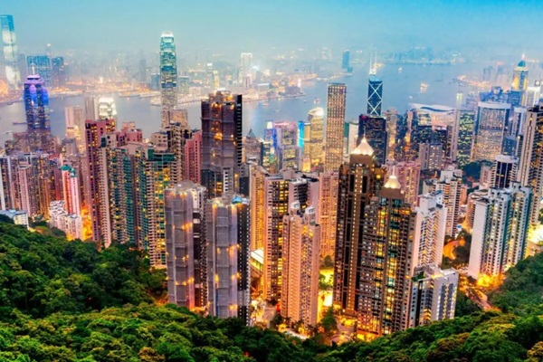 Đài Loan với những tòa nhà cao tầng đầy nhộn nhịp từ núi Thái Bình