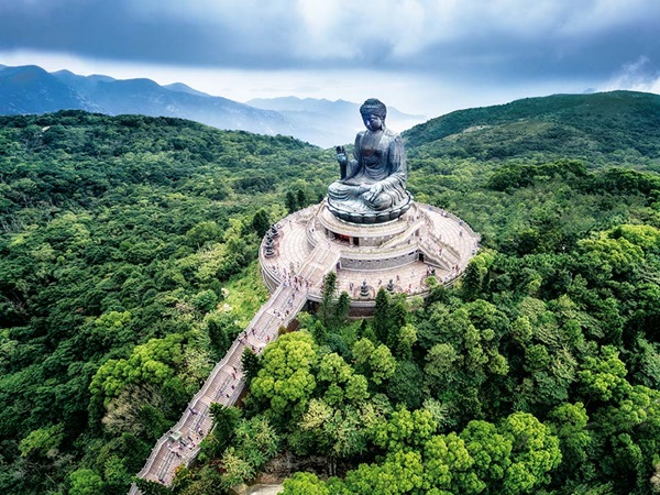Thiên nhiên hùng vĩ đầy bát ngát tại tượng Phật Thích Ca Mâu Ni