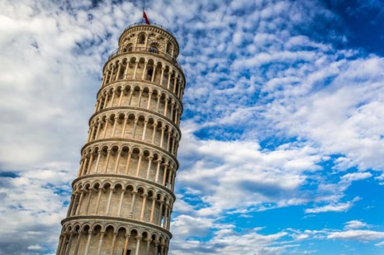 Tháp nghiêng Pisa được xây dựng với mục đích thể hiện sự phồn thịnh lúc bấy giờ