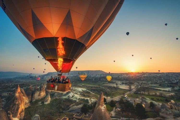 Bắt trọn mọi khoảnh khắc tuyệt đẹp tại Cappadocia từ trên cao