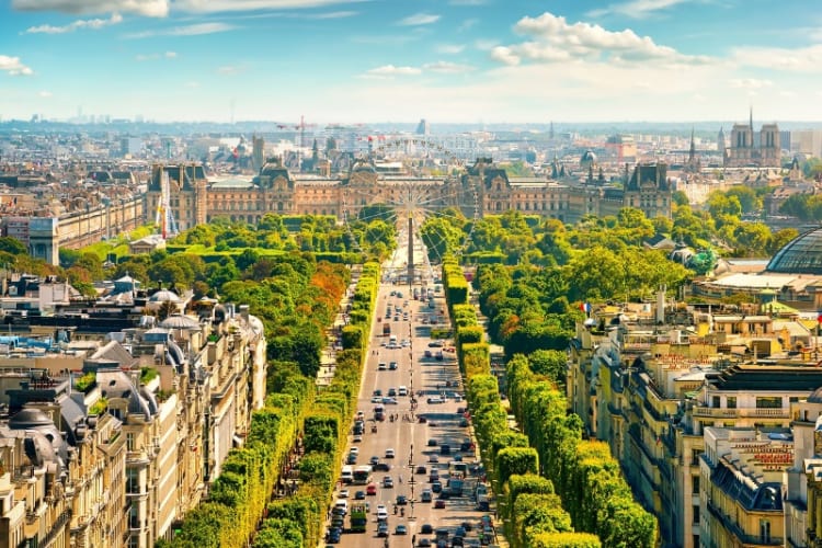Champs Elysées - đại lộ lừng danh của nước Pháp