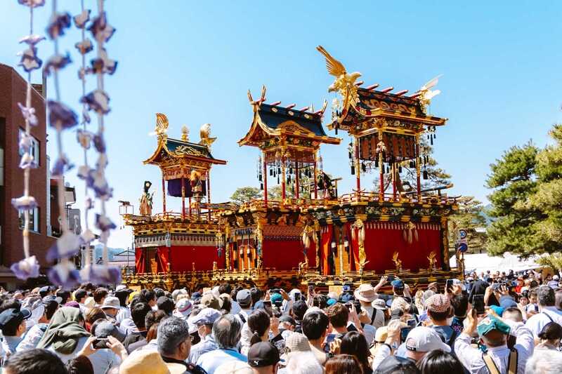 takayama matsuri là một trong ba lễ hội đẹp nhất mùa thu nhật bản