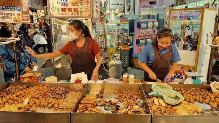 Ẩm thực đường phố đầy hấp dẫn mà du khách nhất định phải thử
