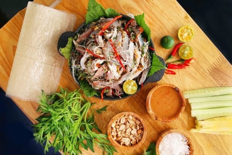 Gỏi cá Nam Ô đầy đậm đà kích thích vị giác khi thưởng thức 