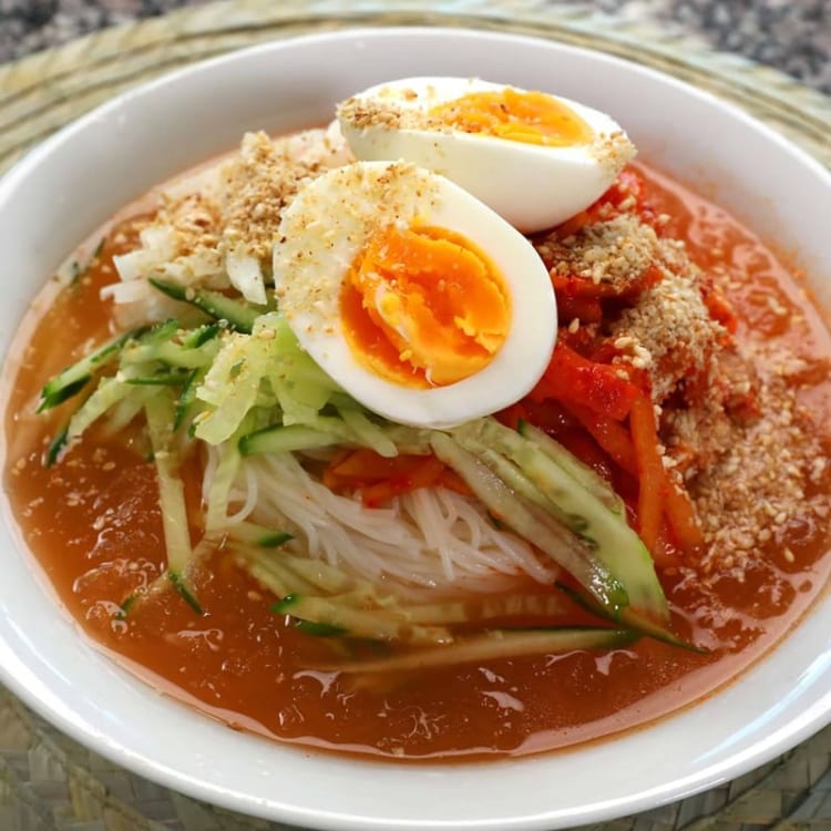 Súp kim chi lạnh Kimchimari Guksu đậm đà lạ miệng khó cưỡng