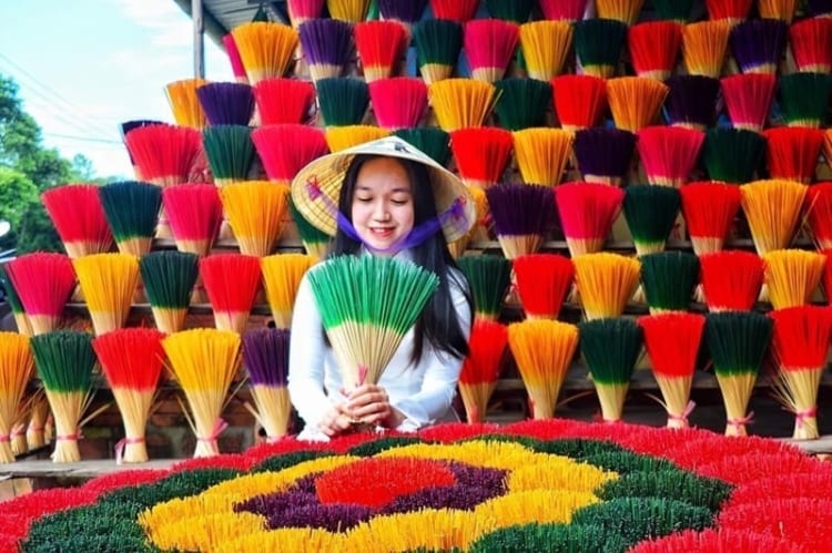 Chụp những bức ảnh mang đậm tinh thần Huế là điều không thể bỏ qua