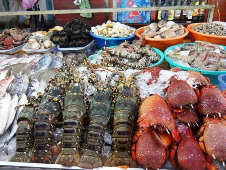 Hải sản khá được nhiều người ưa chuộng bởi độ tươi mới và ngọt tự nhiên
