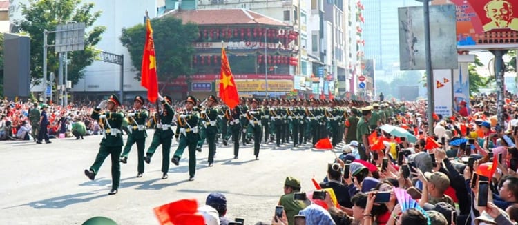 Bạn cần tuân thủ các quy định của lực lượng chức năng để buổi lễ diễn ra suôn sẻ