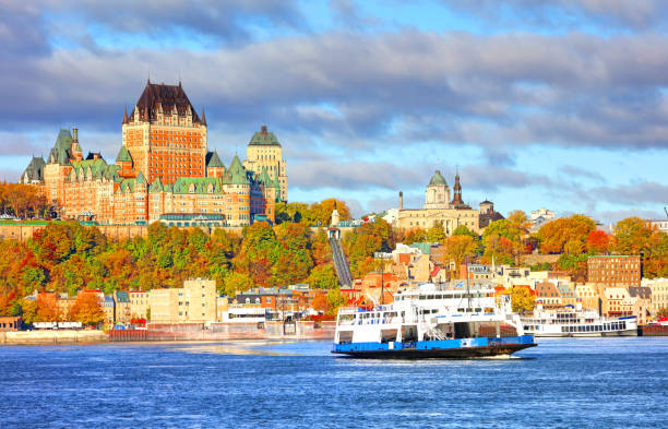 CANADA MÙA THU 11N10Đ | NIAGARA FALLS – TORONTO – OTTAWA – MONTREAL – QUEBEC – VANCOUVER – VICTORIA – WHISTLER – SQUAMISH
