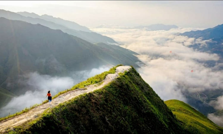 Khung cảnh lãng mạn chẳng khác gì mùa đông tuyết rơi tại Lào Cai 