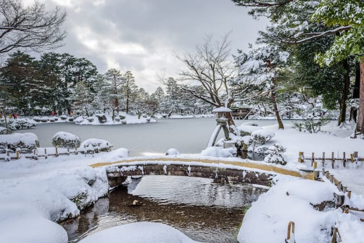 Công viên Kenrokuen với vẻ đẹp thanh khiết và yên tĩnh