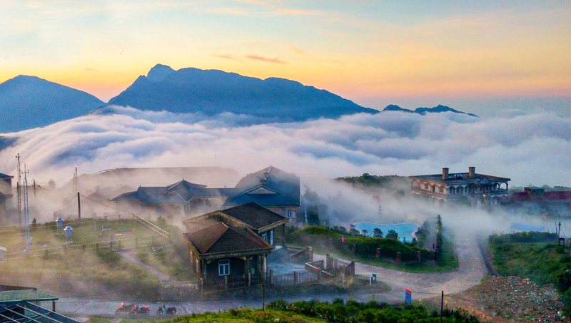 mẫu sơn là địa điểm du lịch 30/4 miền bắc quanh năm mây mù mẫu sơn là địa điểm du lịch 30/4 miền bắc quanh năm mây mù