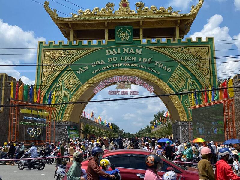 giờ mở cửa khu du lịch đại nam văn hiến