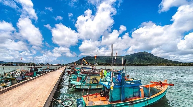Làng chài Hàm Ninh là địa điểm du lịch Phú Quốc đậm bản sắc ngư dân