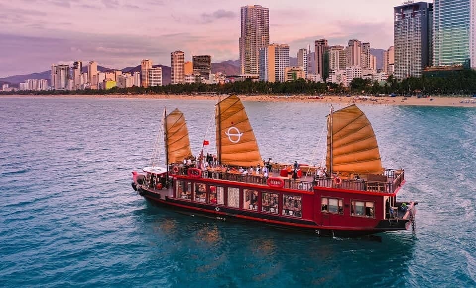 HÀNH TRÌNH XUYÊN VIỆT CAO CẤP 8N7Đ | PHAN THIẾT – NHA TRANG – HỘI AN – HUẾ – QUẢNG BÌNH – NINH BÌNH – HÀ NỘI