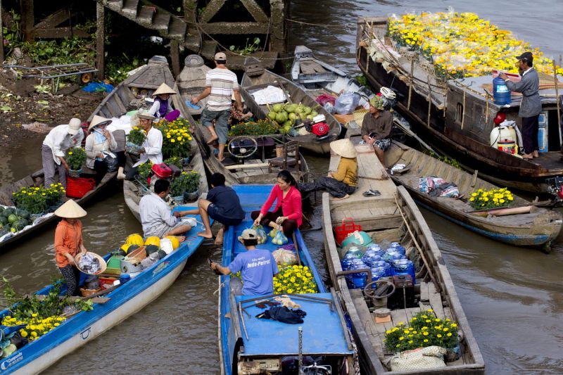 Chợ nổi miền tây  ngày tết