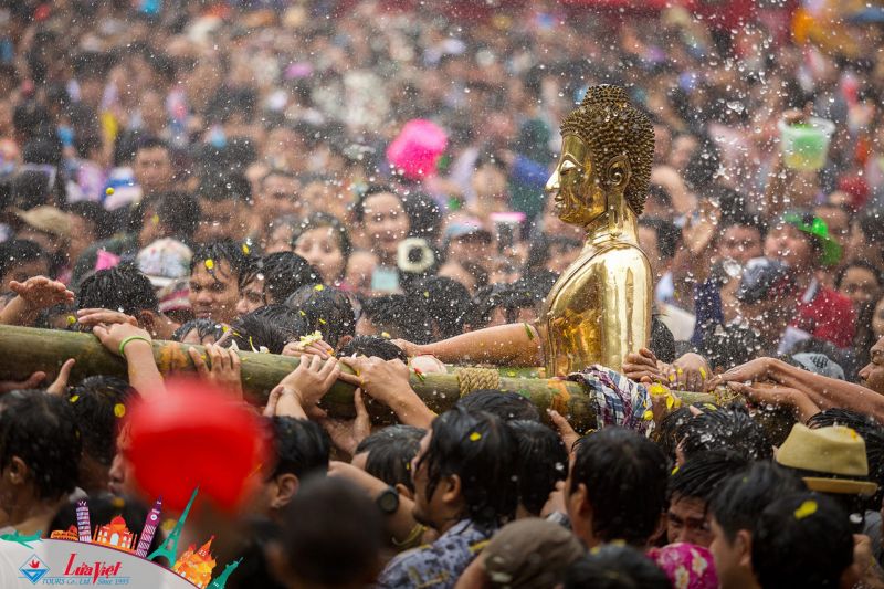 Lễ hội té nước Songkran