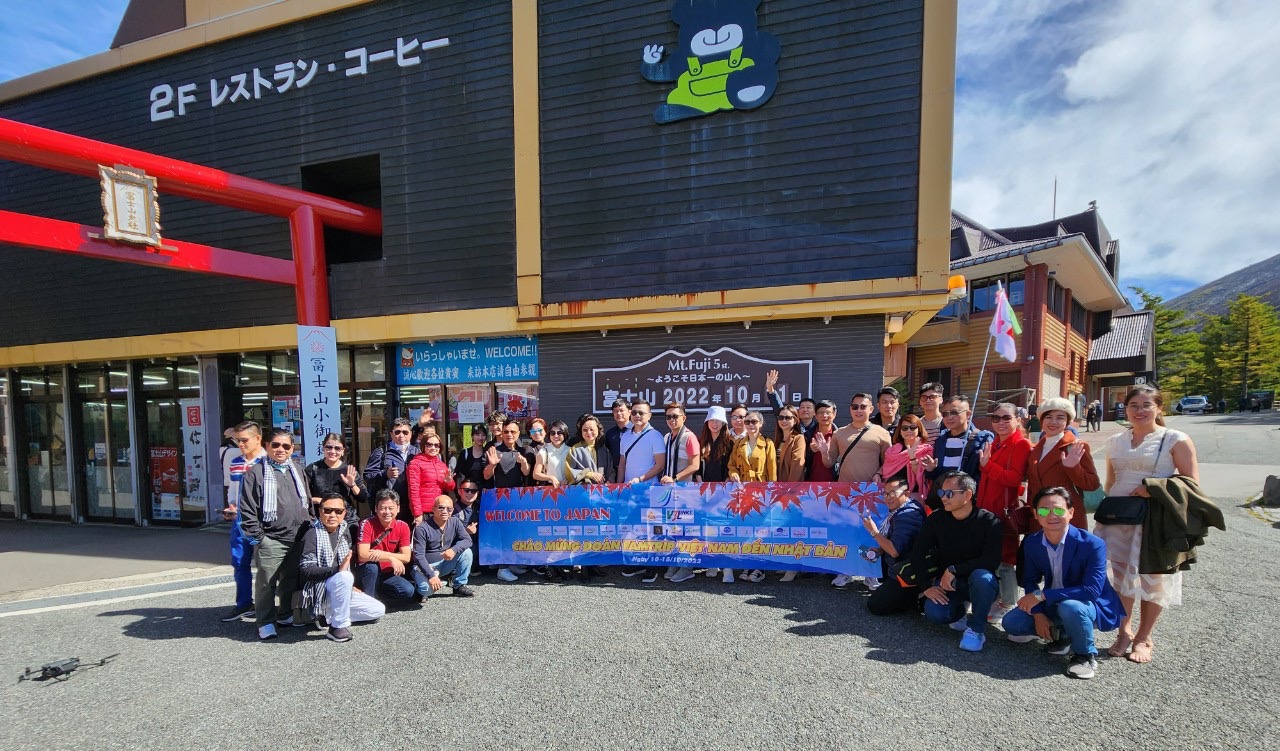 Lửa Việt Tours rất hân hạnh đồng hành cùng đoàn FamTrip Việt Nam đến thăm Nhật Bản